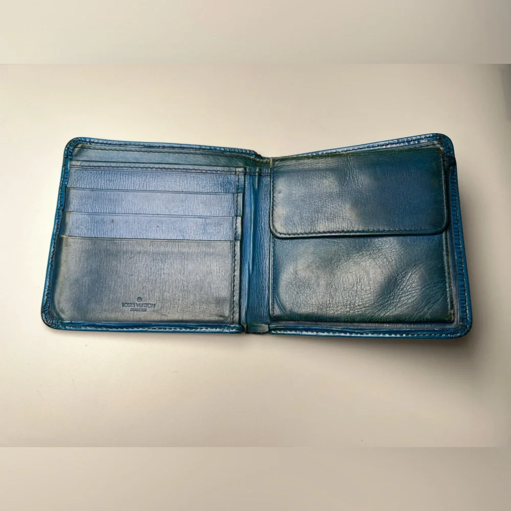LOUIS VUITTON Epi Bifold Wallet